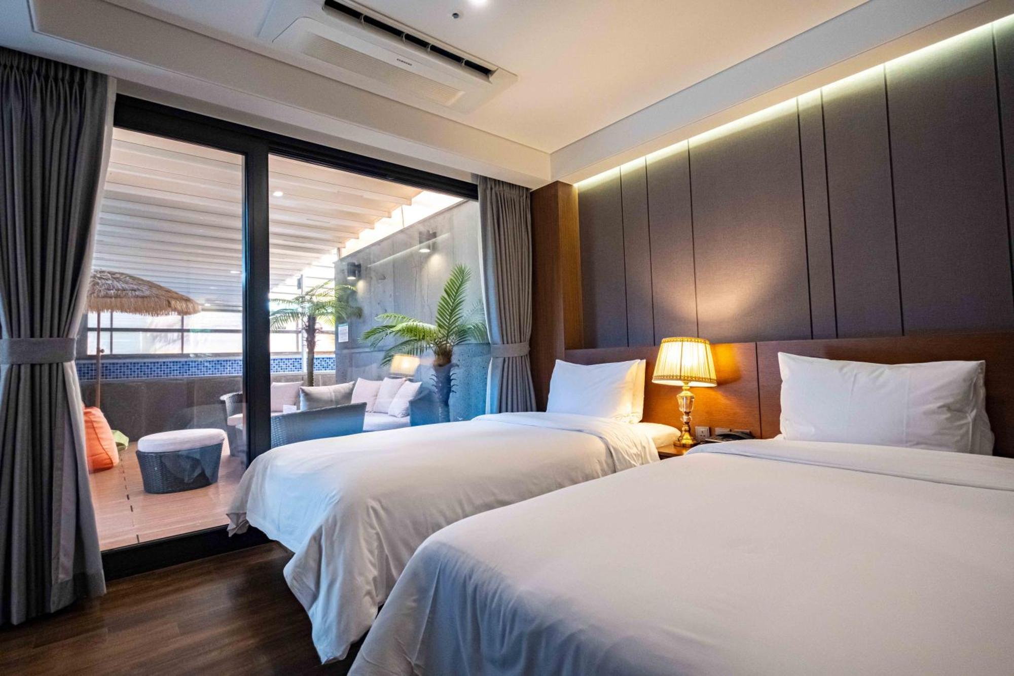 Dyne Oceano Hotel Jeju Esterno foto